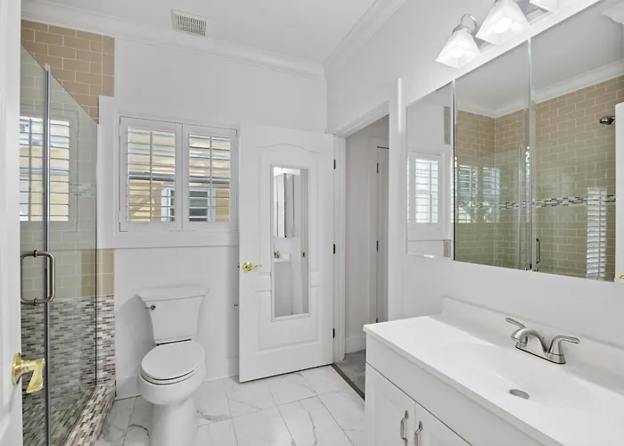 Apartment The Pool House Unit 5ad By Pkrm Pensacola